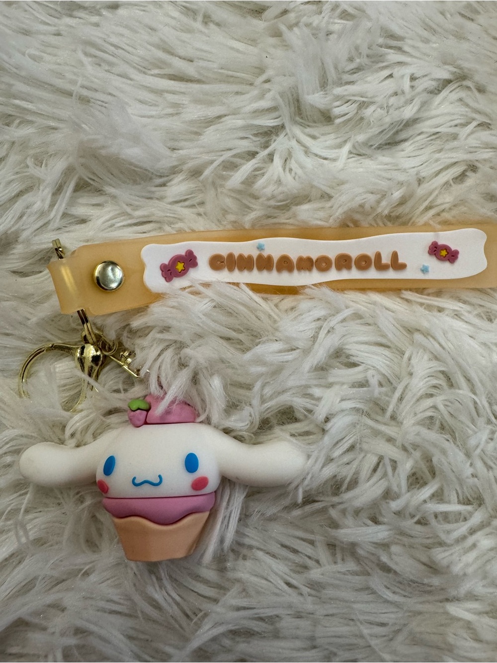 Cinnamonroll cupcake keychain with wrist strap